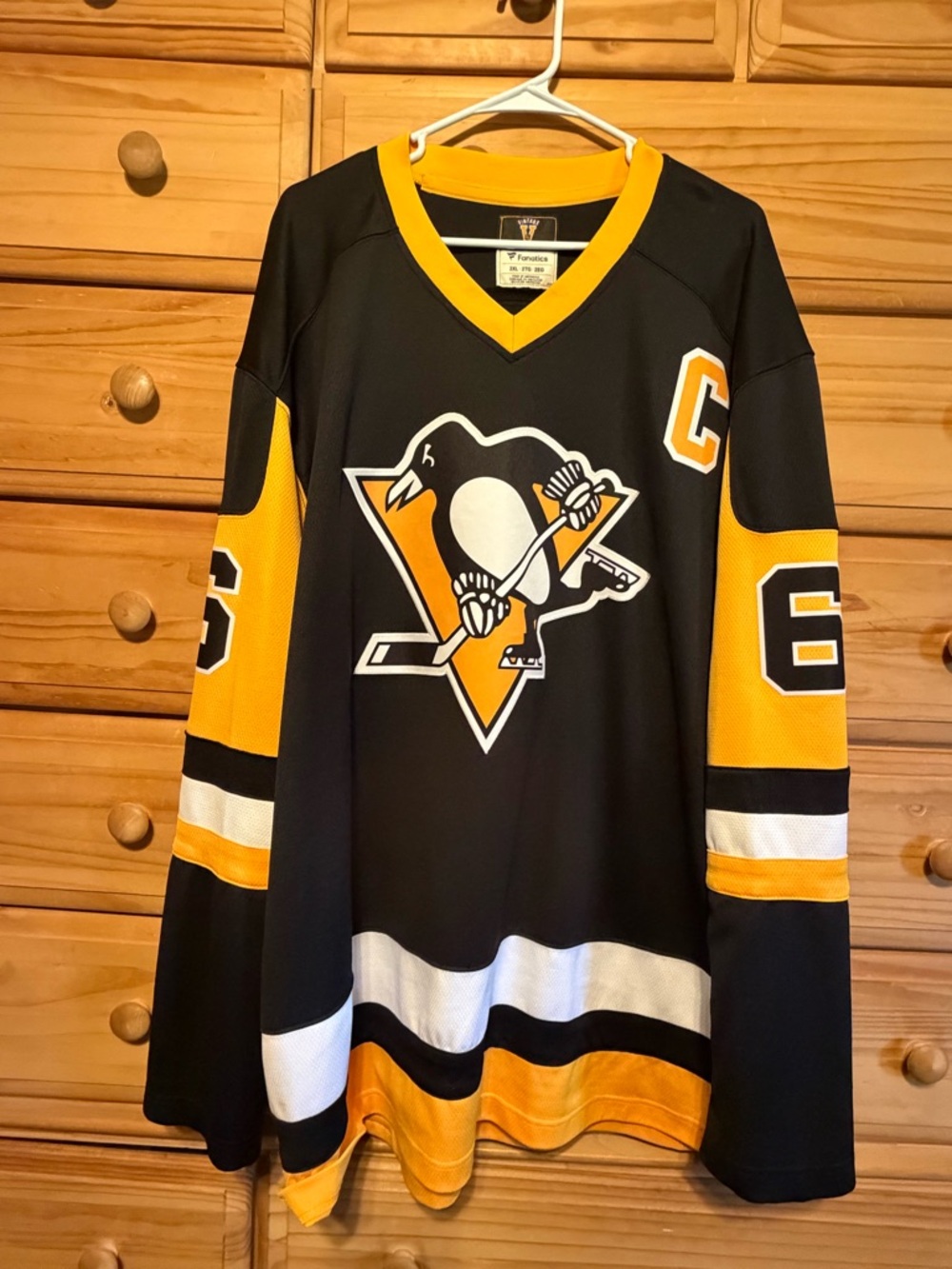 Pittsburgh Penguins Lemieux #66 Black & Gold Hockey Jersey - Picture 2 of 5